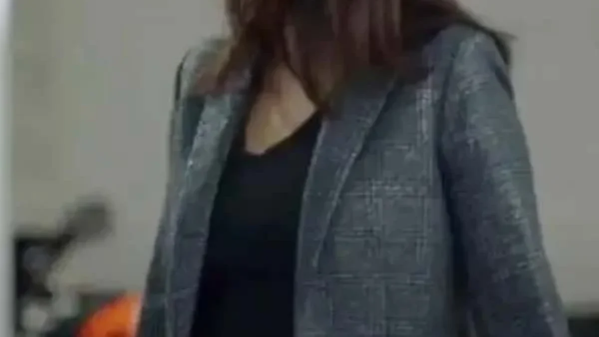 Alyssa Diaz Grey Plaid Blazer - America Jackets